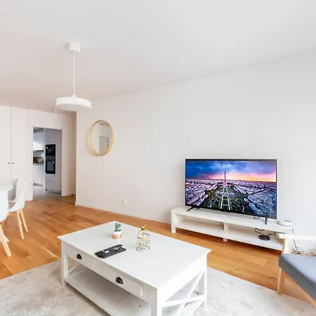 3 Bedroom Flat Close Montmartre * 巴黎